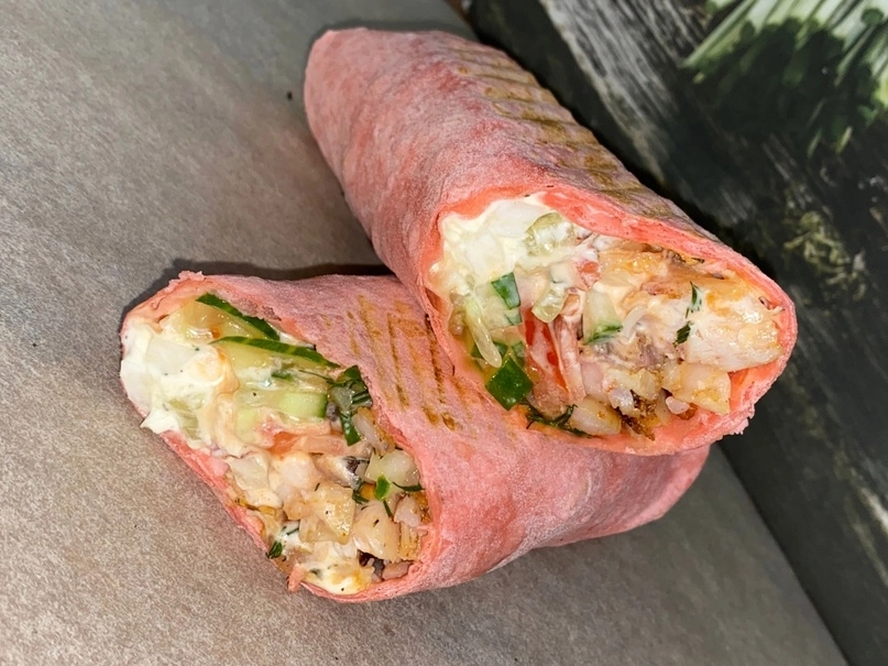 Шаурма розовый лаваш (острая)